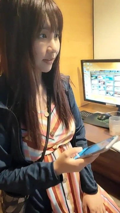 İnternet kafede bir yabancıdan seks istemek