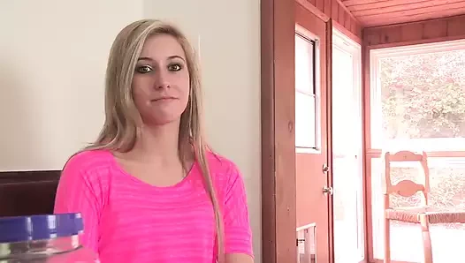 Lilly Banks babasının onun sikilmesini görmesini istiyor - sapık orta yaşlı seksi kadınlar