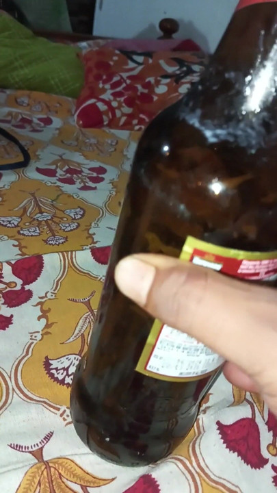 Bengalli kız amına bira şişesi alıyor | Klip 1
