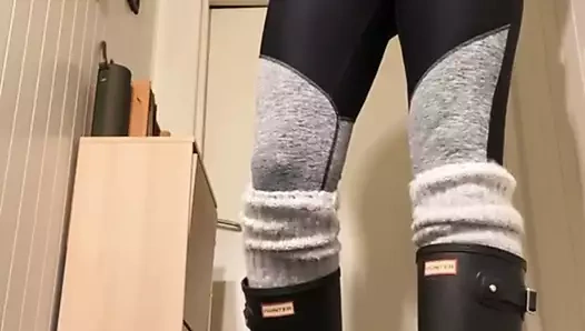 Avcı çizmelerimin içinde çok azgın