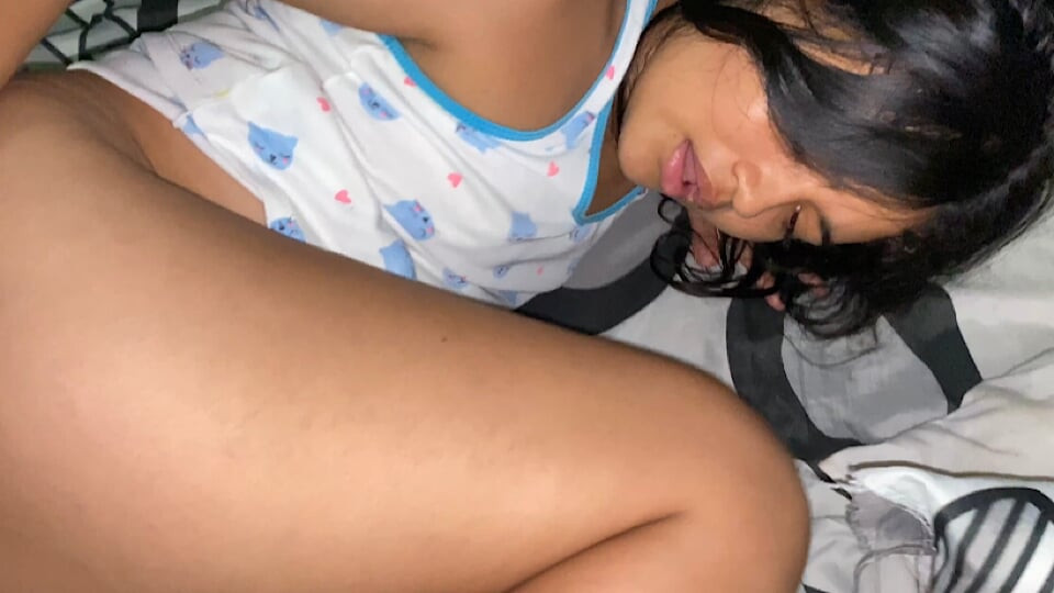 Üvey erkek kardeşimin sikişme arzumu alması ve götümü sütle doldurması ne kadar lezzetli
