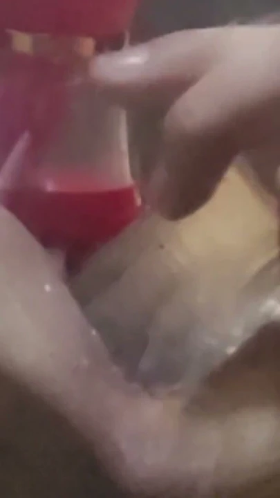 Yakın çekim yarı saydam dildo ile sikme | Klip 1
