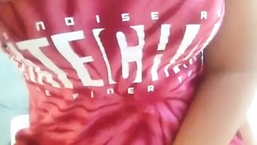 Güzel şişman sulu kedi