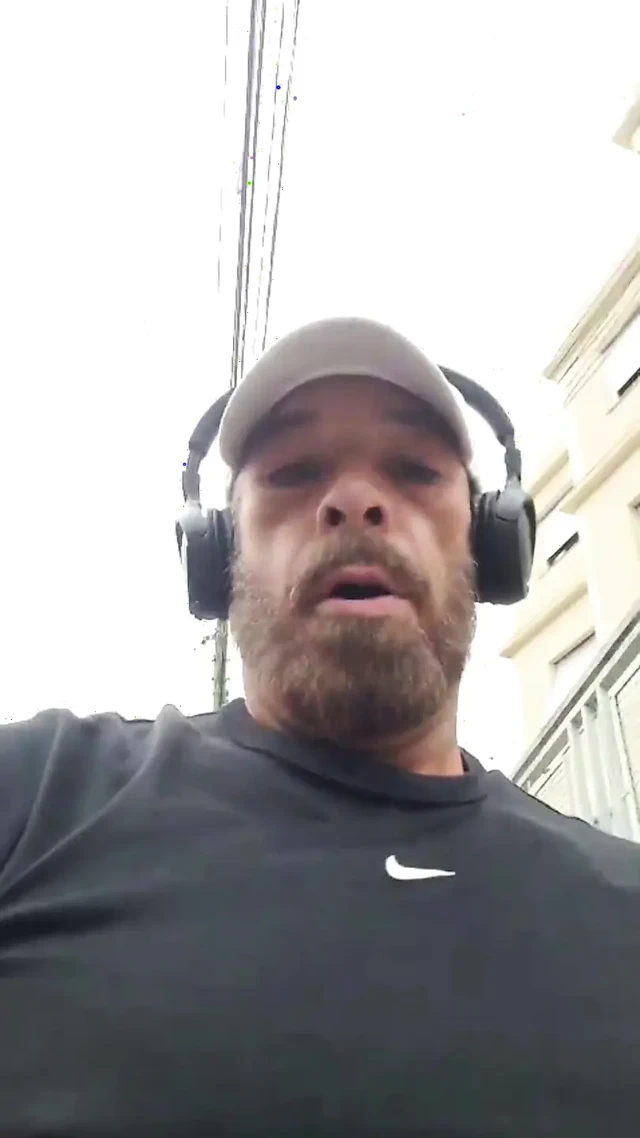 Malona'yı sokakta sergilemek