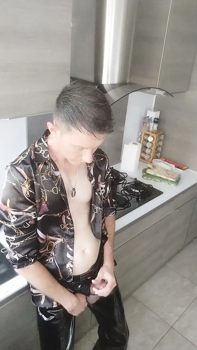 Saten parlaklık ve sessiz hakimiyet