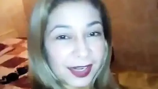 Puta le habla al cabron