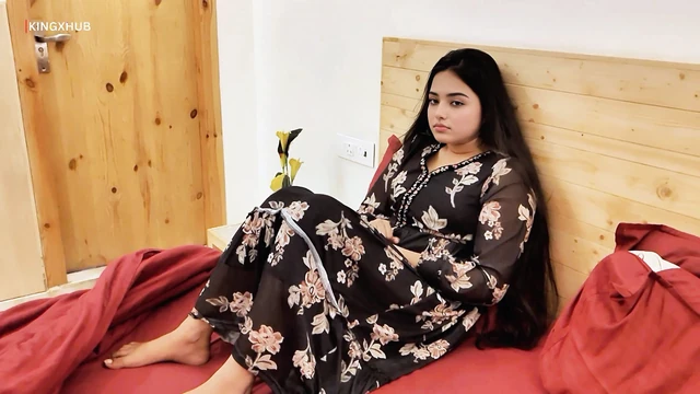 My big sister was angry, we shared single bed, full Hindi Audio