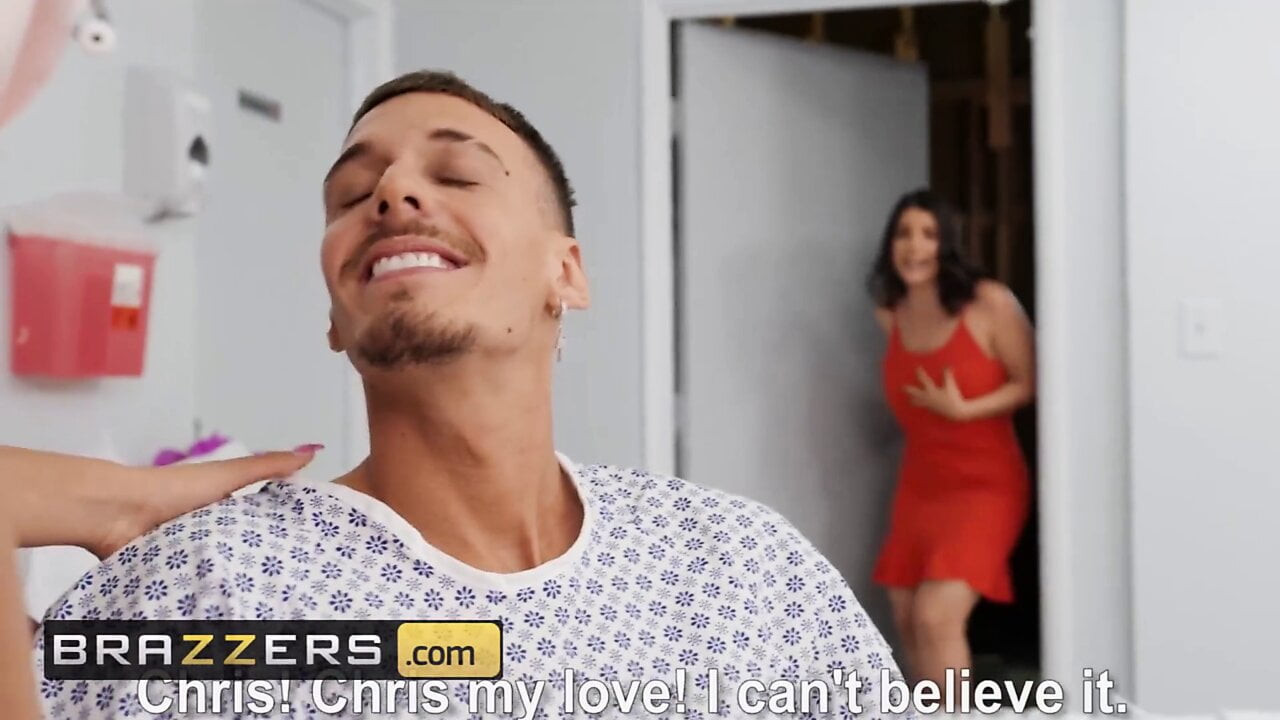 Chris elmas klinikte çok eğleniyor