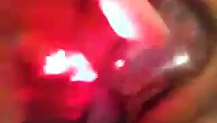 Arkadaş onu vibratör bölüm 2 ile oynuyor