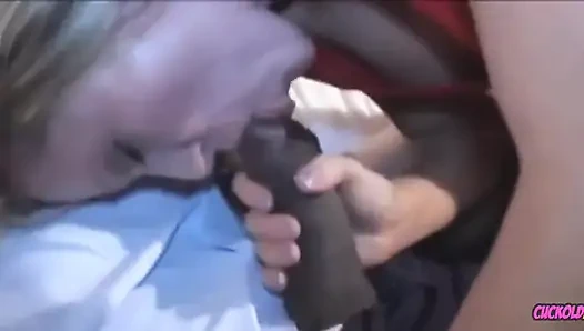 Aldatılan orta yaşlı seksi kadın - gavat orta yaşlı seksi kadın hepimiz gavat oyunu hakkındayız. Arkadaşlarım ve ben sert eş değiştirenleriz ve tanışmak isterim