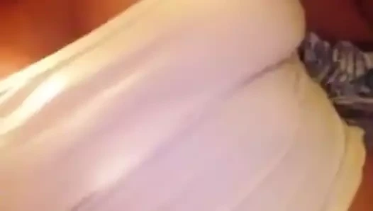 Milf seksi meme uçları