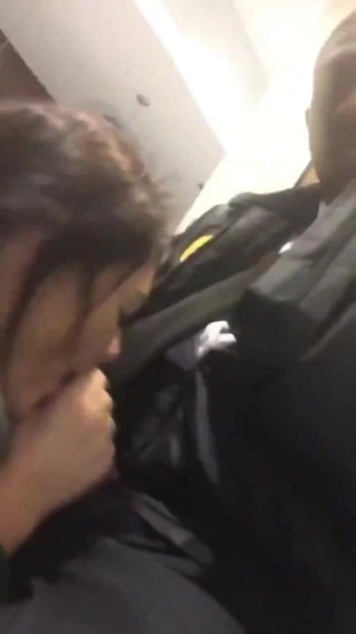 Güvenlik görevlisi üfleme