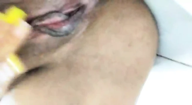 Soy una chica muy traviesas y quiero sola  mientras que mis padres salen de casa te animas a verme