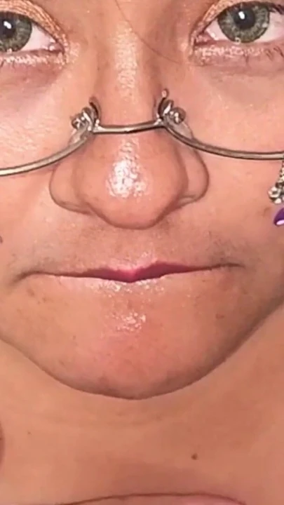 Gerçek bir döl meleği her zaman gülümsüyor 2 | Klip 2