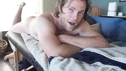 Massage Bed Glory Hole Blowjob & Facial