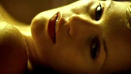 Natasha henstridge - "çalmak", yani "biniciler"