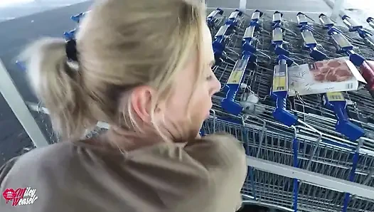 Küstah!! Garip adam beni halka açık şekilde sikiyor!!