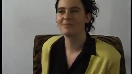 Büyük memeli esmer hatun oyuncu seçmelerinde sikiliyor