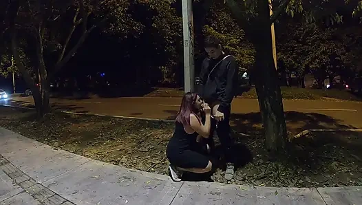 Olgun parkta yarağımı emiyor