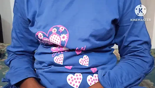 Bangladeşli gerçek öğrenciler otel servisi yapmayı ve romantik oral seks yapmayı seviyor ve aldatan hikayeyi sikiyor