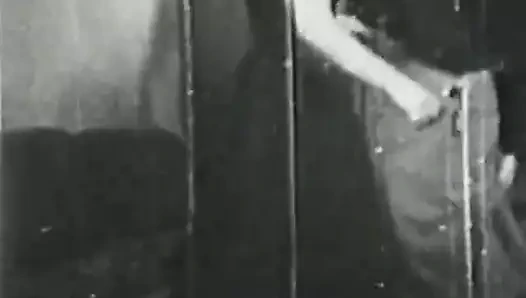 azgın lezbiyenler yalama ve oynuyor amcıklar (1920'ler vintage)