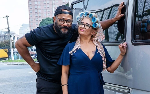 Büyük memeli ev hanımı çok sert göt sikişi denedi