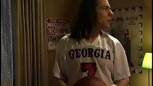 Sarışın ponpon kız basketbolcunun horozu tarafından sert bir şekilde becerdin alır