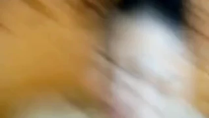 Asyalı büyük göbekli Koreli sürtük ateşli bir yarağa çok sert biniyor