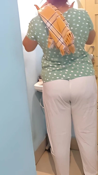 Desi Stepbrother Having Spicy Shower Sex with Stepsister