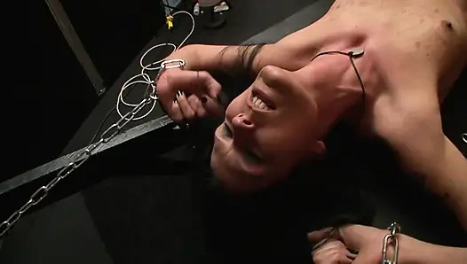 Hardcore bdsm sex clip: Pussy masturbation using vibrator