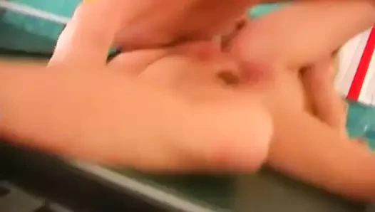 Ping pong yerine amcığımla oyna kardeşim