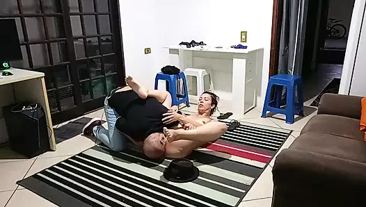 Tefeciyi götüyle baştan çıkarıyor