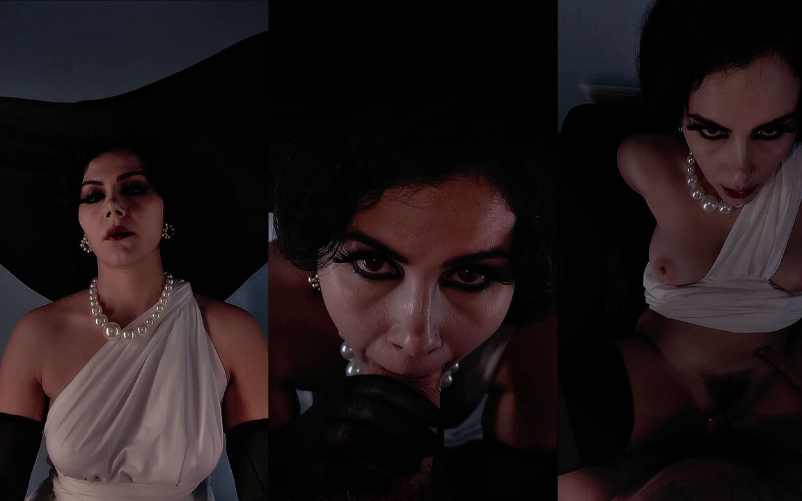 Valentina Nappi, Resident Evil'den bayan Dimitrescu ve olabildiğince fazla emmek için kötü gücünü kullanıyor.