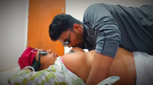 Bhai aapne chhote bahan ke boobs bade moj se chus raha he - desi village girl boobs suking young boy - big nipples and beautiful boobs.