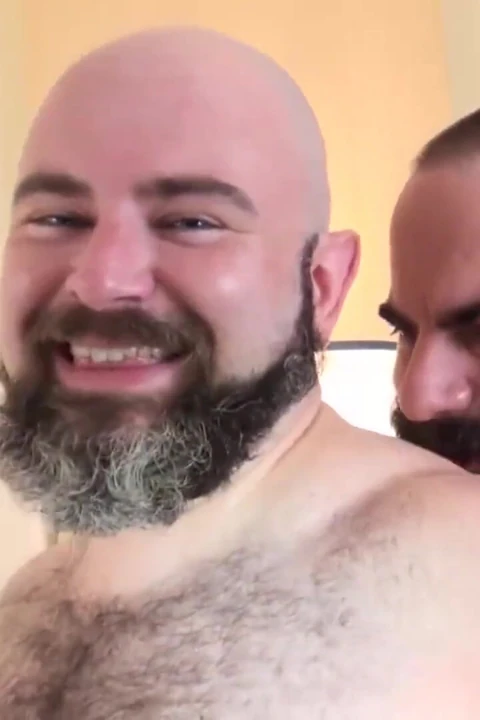 Hairyandraw kıllı Michael Love ve Steve Sommers prezervatifsiz
