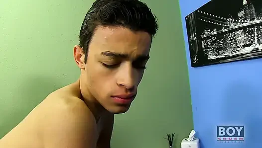 İki erkek, iki dildo, iki delik