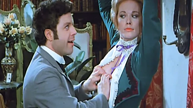 Sue Longhurst, Malou Cartwright ... обнаженная (часть1) (1975)