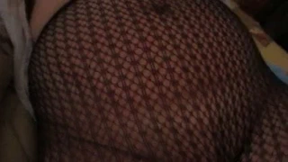 Karım süslü külotlu çorap içinde.