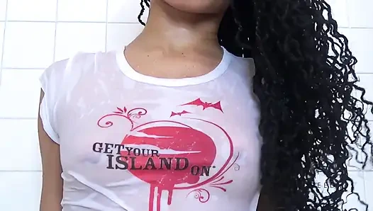 Islak tişört zamanı- tanrıça rosie reed ıslak tee küçük memeli azdırıyor-1080p hd