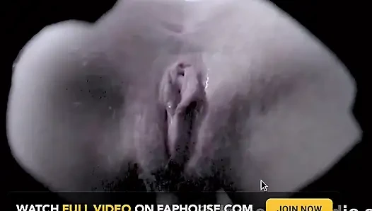 Anne ve kız çift dildo ile seks yapıyor