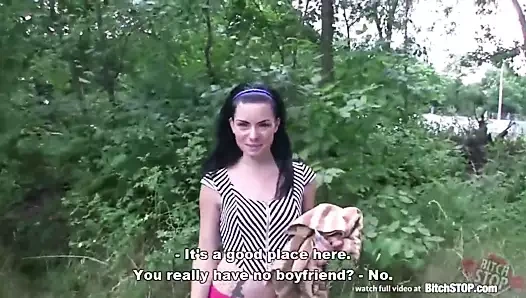 Kaltak dur - azgın Çek öğrenci piliç dışarıda becerdin