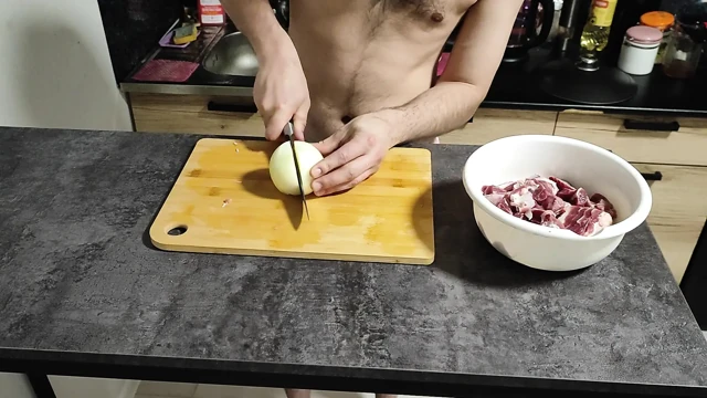 Tartar tarzında patatesli dana turşusu ile Azu