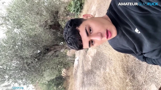 Agf sahada arkadaşımla eğleniyorum. Bizi yakalayacaklar mı?