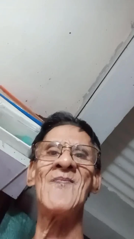 Başka bir götlü sikimi güçlü bir şekilde tatmin etti