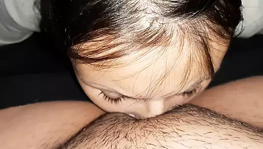 Komşum oral seks üzümleri için bana teşekkür etti - lezbiyen illüzyon