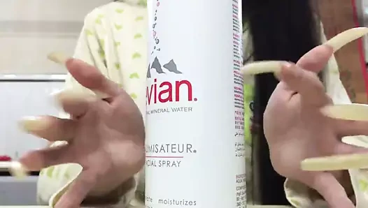 Çin uzun tırnakları