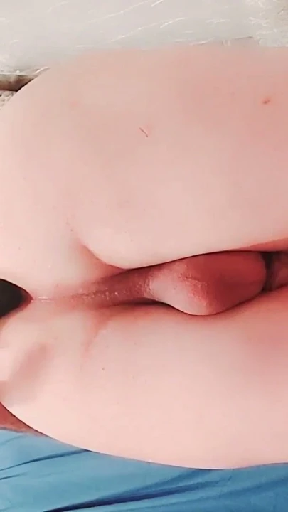 Patlıcan büyük götlü boşalma femboy götlü travesti büyük götlü sevimli elleriyle patlıcanla mastürbasyon yaparken özgürce boşalma tekniği | Klip 2