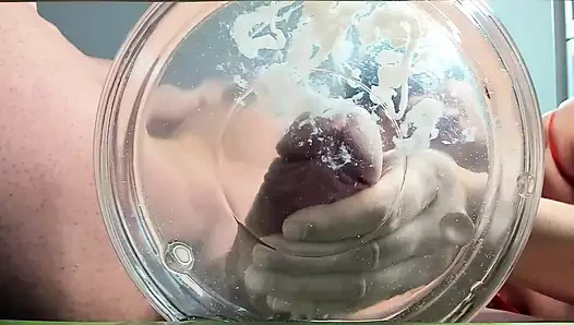 Orta yaşlı seksi kadın suda aşırı sağım yarağı ağır çekimde büyük boşalma