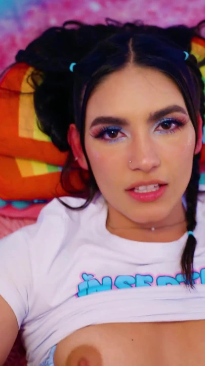 Isa amcığını döndürüyor