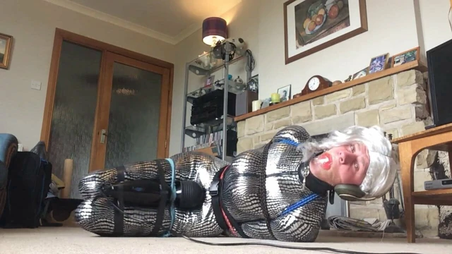 catsuit esaret &amp; mega vibratör orgazm